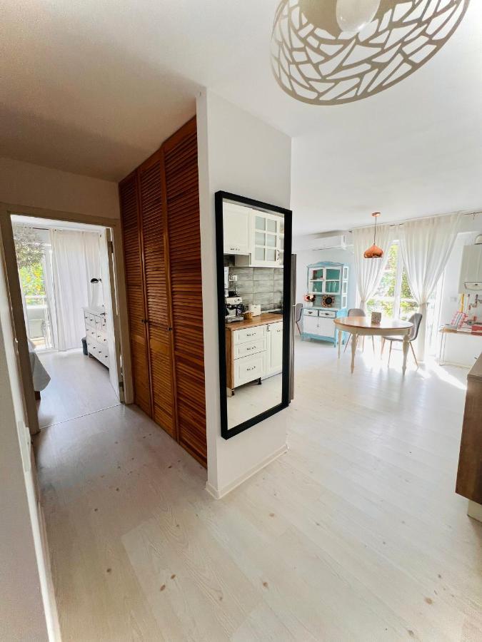 Apartmán The Airport Loft Otopeni Exteriér fotografie